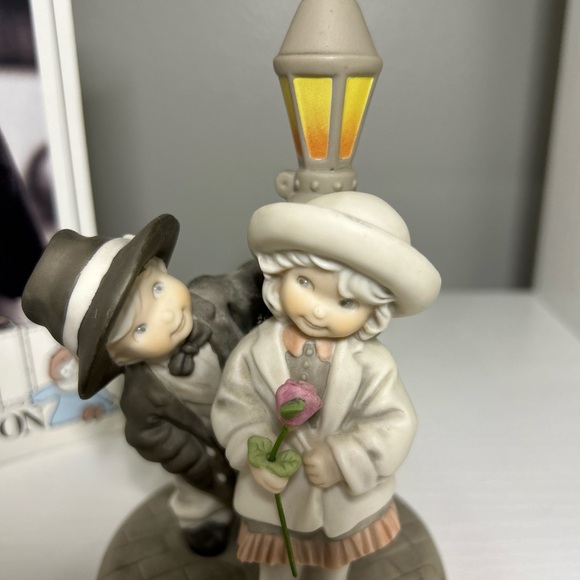 KIM ANDERSON FIGURINE PEEKABOO - Picture 4 of 5